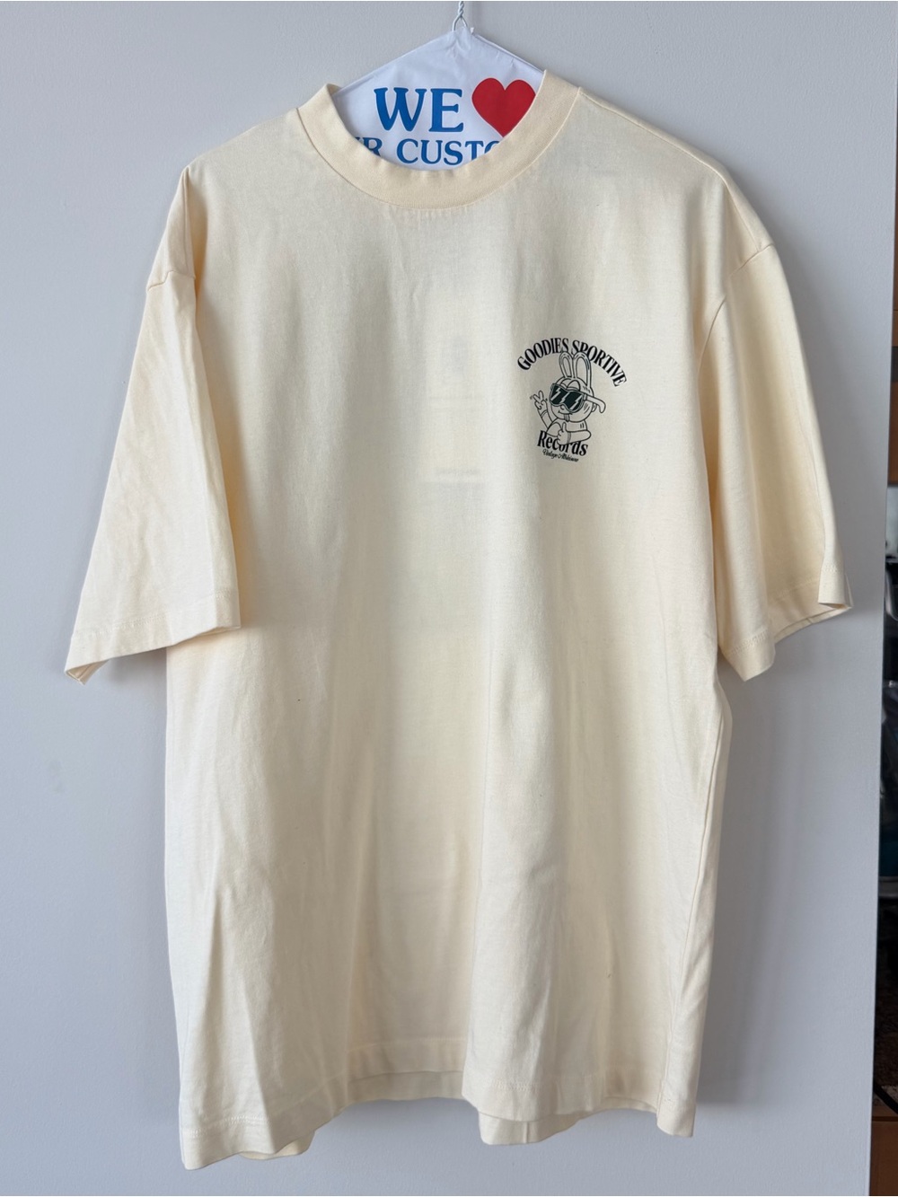 Relaxed Cream Short-Sleeve Graphic Tee